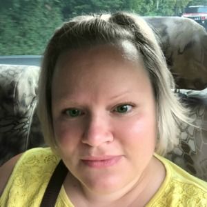 Meet your Posher, Leah